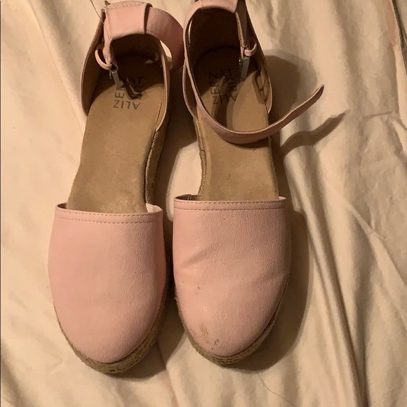 Light pink espadrilles - Picture 3 of 3